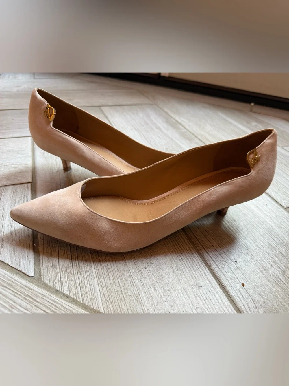 Tory Burch Nude Suede Pointed Toe Kitten Heels Pumps Size 9M